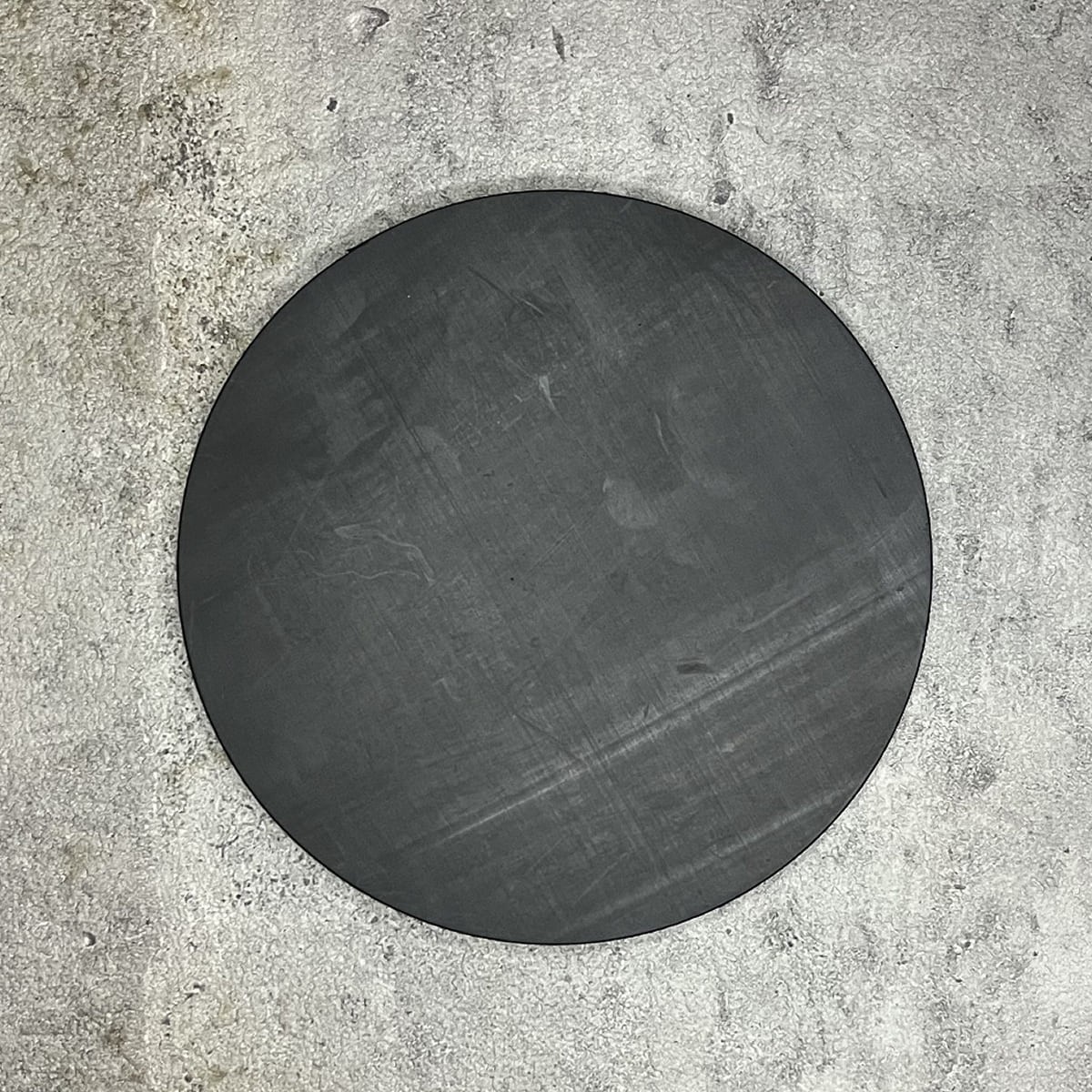 クロロプレンゴムNEO-180端材_60°_黒_厚み15mm_Φ140mm_入間川ゴム