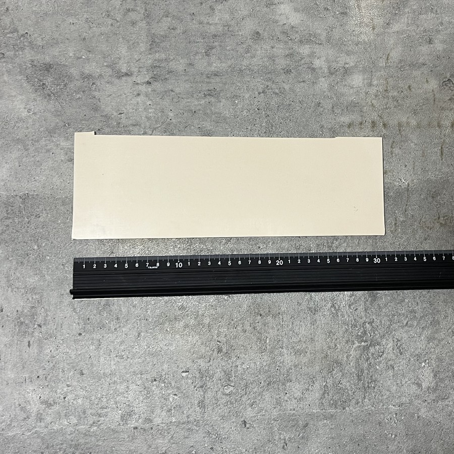 フッ素ゴム_IF-910-W_白_硬度80°_t5×302×100_入間川ゴム 3
