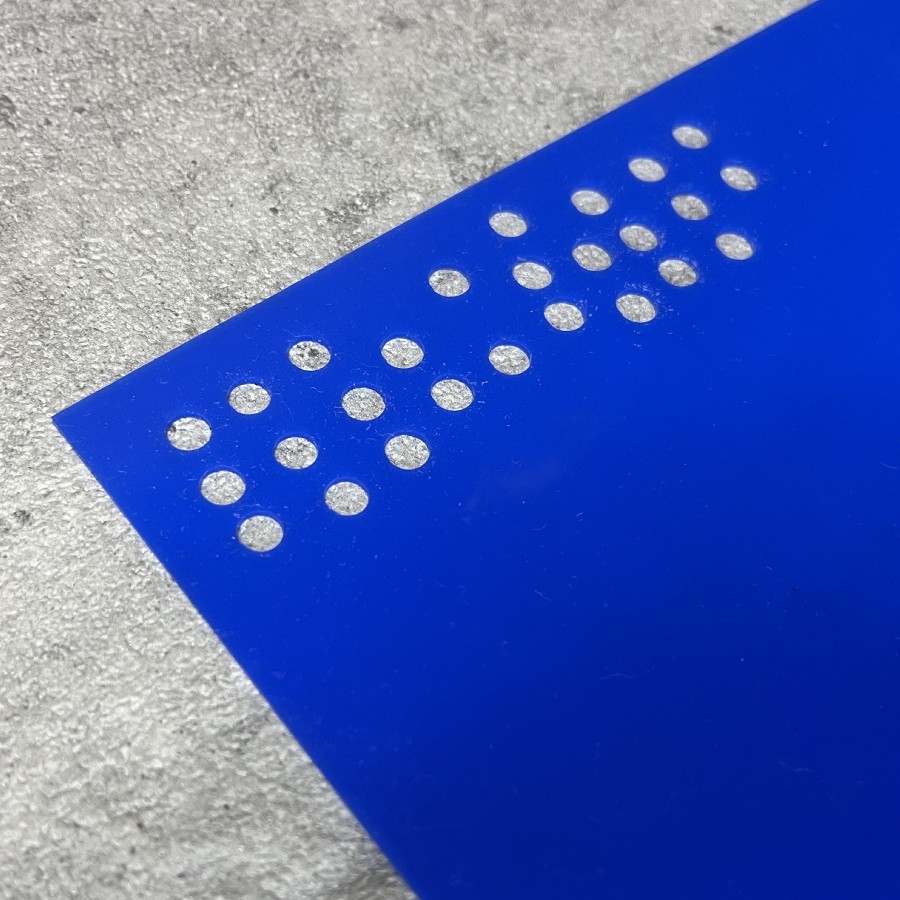 シリコーンゴム端材_青_硬度50°_厚さ1mm_共和工業 3